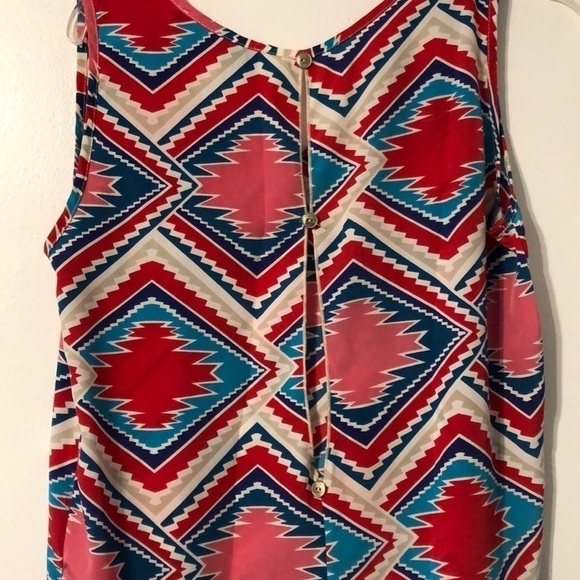 NWOT. sleeveless top - Picture 3 of 3